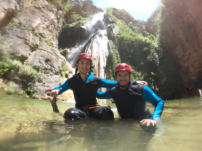 Valencia Canyoning. Experience for everyone - The day’s flow: a walk, a photo stop, and then the canyon work
