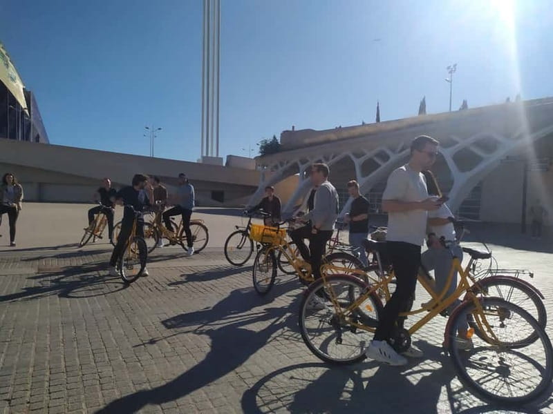 Valencia: City Highlights Bike Tour - Torres de Serranos: the old city gate with a real payoff