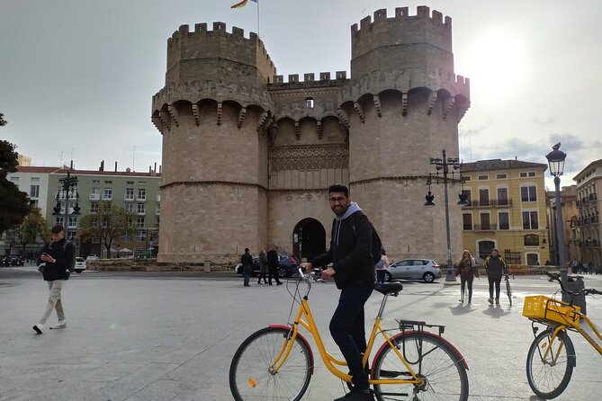 Valencia City MO'Bike Tour - Mercado Central and La Lonja de la Seda: Art Nouveau + Gothic Atmosphere