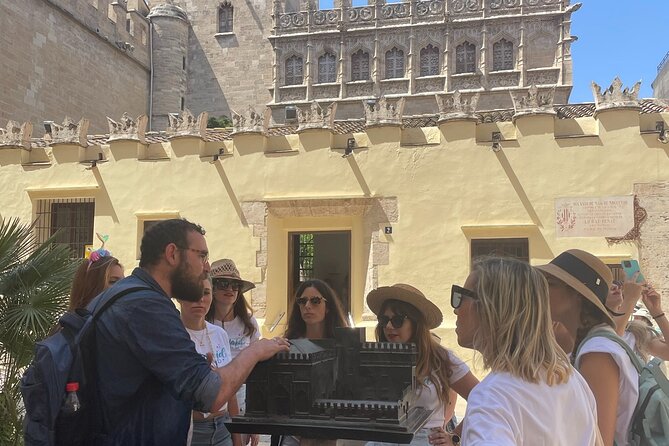 Valencia City Tour: A Treasure Hunt Experience - Starting at Mercat Central de Valencia (Where Food and Architecture Set the Tone)