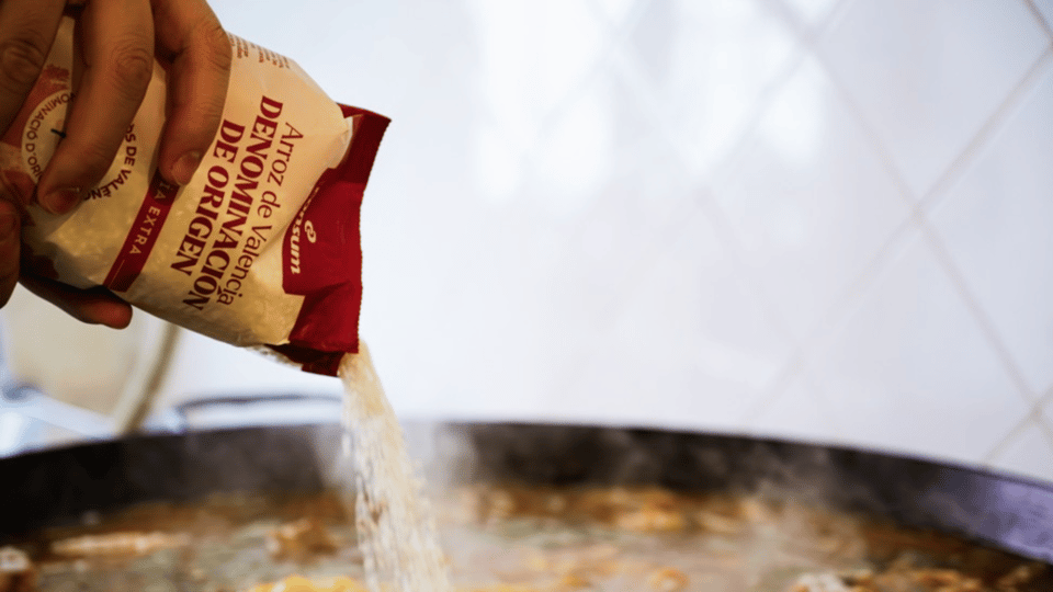 Valencia: cook your paella (with purchase at Russafa market) - Key things I’d write on the top of your checklist