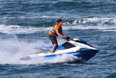Valencia: Excursión en Moto de Agua + Paddle Surf - Meeting up on time: Carrer Marina Real Juan Carlos I, 25a