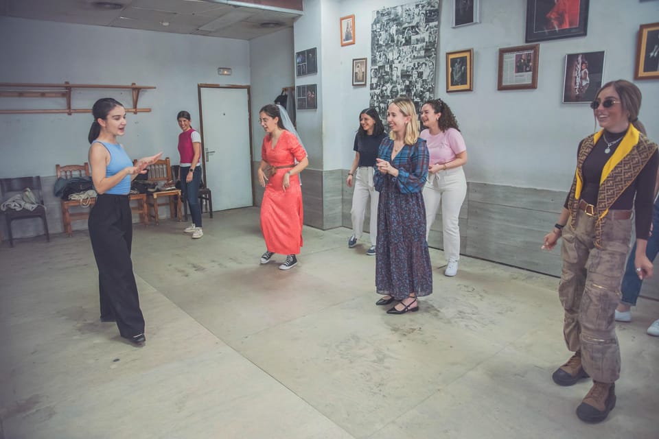Valencia: Flamenco Class Experience - Inside the hour: your mini “itinerary” for learning Flamenco basics