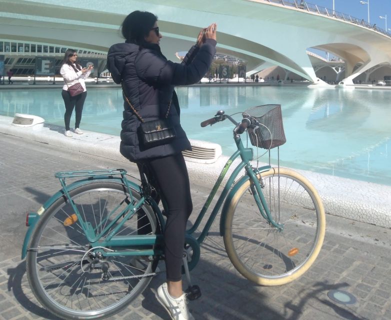 Valencia: Full-Day Bike Rental - City of Arts and Sciences on Two Wheels