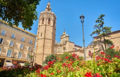 Valencia: Historic Center Audio-Guided Tour with Earphones - What you actually get for $9: the value is in the rhythm