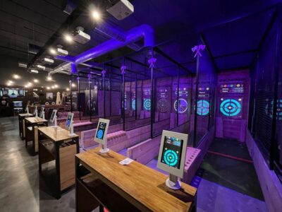 Valencia: Interactive Axe Throwing 1h - Axe Throwing in Valencia: What You’re Really Booking at EL HACAZO