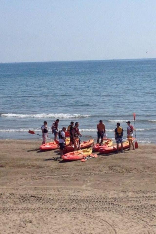 Valencia: Kayak Excursion - Meeting point: Carrer Marina Real Juan Carlos I, 25a