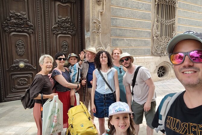 Valencia Monumental Scavenger Hunt - Pacing, breaks, and weather-smart planning for a 1–2 hour game