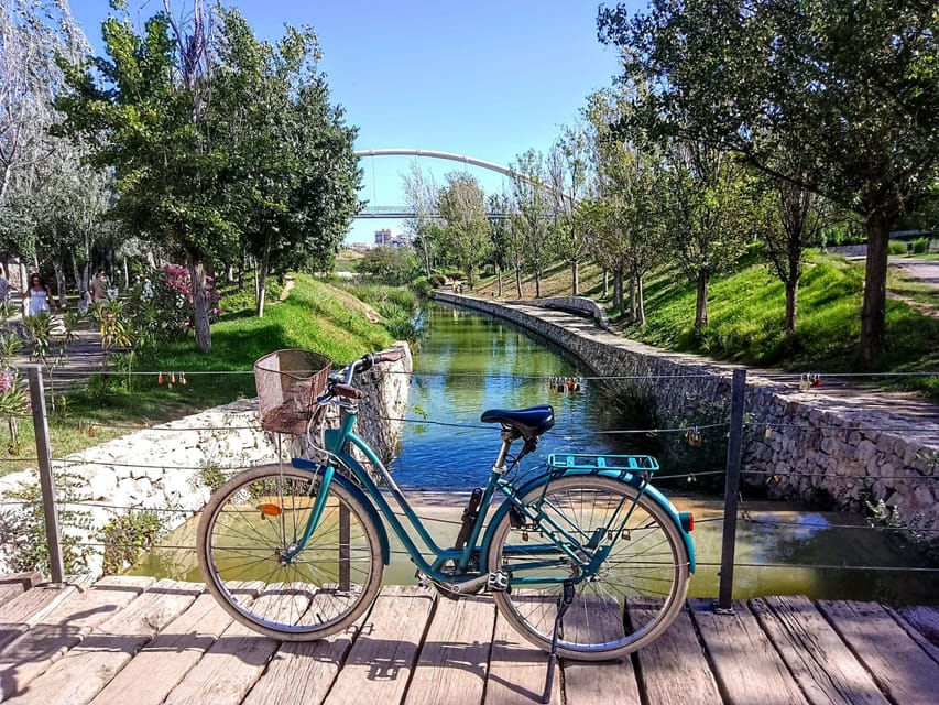 Valencia: Normal bike and Electric bike Rental Ruzafa - Starting in Ruzafa: Why This Rental Setup Feels Practical