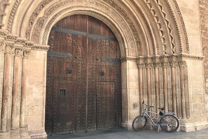 Valencia Old Town Private Tour by Bike or Electric Ride - Santa Catalina Church: a tower stop for people who love rooftops