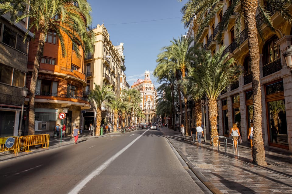 Valencia: Private Brunch Tour with Basic Spanish Learning - Valencia highlights without the stress of planning