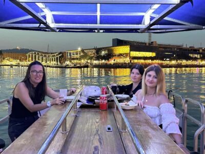 Valencia: Private Evening Cruise with Dinner and Drinks - Tips to Prevent the Common Headaches