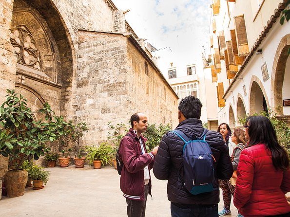 Valencia: Private Tailored Tour - La Lonja de la Seda: the Gothic highlight that deserves your attention