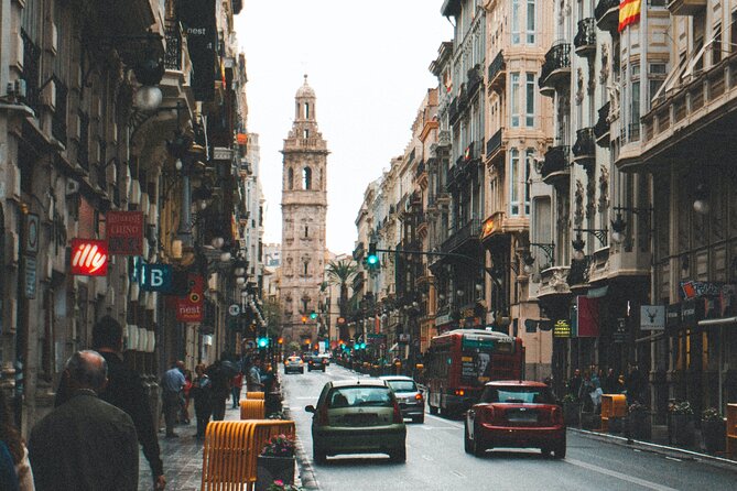 Valencia Private Walking Tour with a Local - Start at Plaza del Ayuntamiento: the easiest way to orient