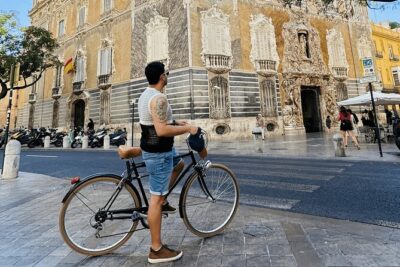 Valencia (Ruzafa): Guided Bike Tour of the city's highlights. - Ride setup: bikes, pace, and staying comfortable