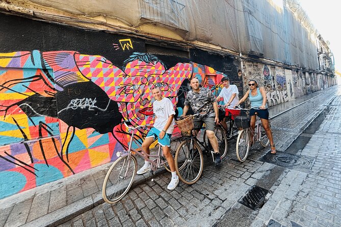 Valencia (Ruzafa): Guided Bike Tour of the city's highlights. - Centre Arqueològic de L’Almoina and Plaza de la Reina: Roman layers and photo angles