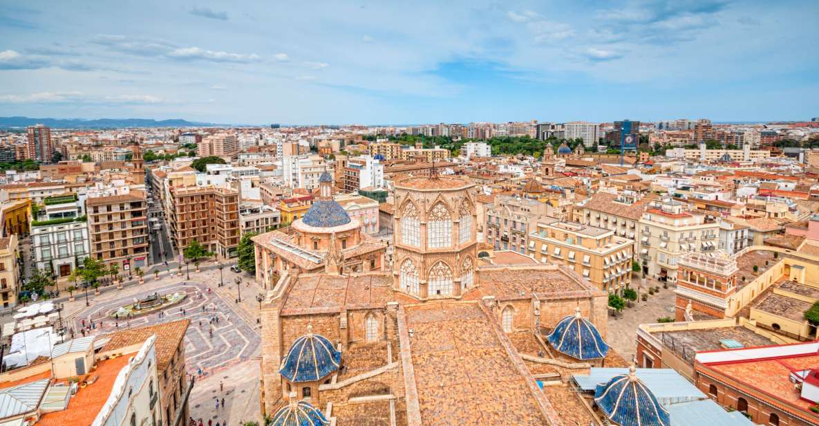 Valencia: Self-guided Audio Tour on Your Smartphone - Getting started at Torres de Serranos, no meeting point stress