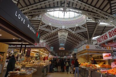 Valencia Step By Step for you - La Lonja de la Seda: UNESCO without the overwhelm