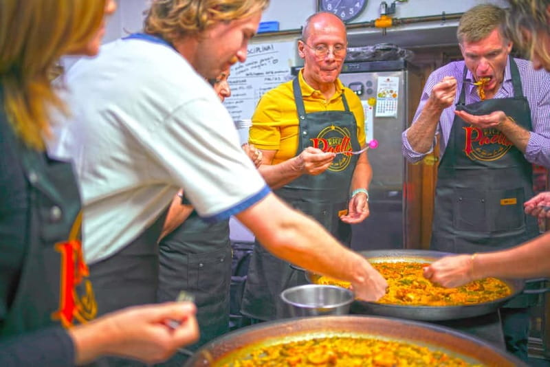 Valencia: Traditional Paella Cooking Class and Dinner - Sangria, Starters, and the Tapas That Set the Pace
