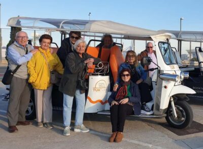 Valencia: Tuk Tuk City Tour - Getting started in Valencia: pickup, timing, and where it matters