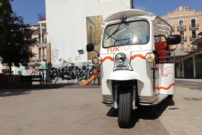 Valencia: Tuk Tuk Historical Tour - First Stops: Serrano Towers to Santa Catalina and the Cathedral