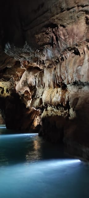 Valencia: Visit by boat to the Caves of Sant Josep - Geology and the sense of scale you feel right away
