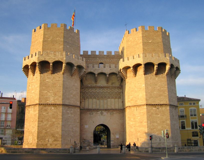 Valencia: Walking Tour of the Medieval City Center - La Lonja de la Seda (Silk Exchange): When Merchants Needed a Stage