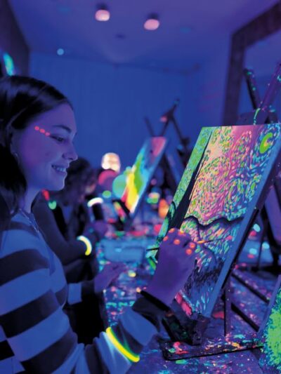 Valencia: Wine Gogh Glow Academy Paint and Sip Classes - Your materials: acrylics, canvas, brushes, and an easel