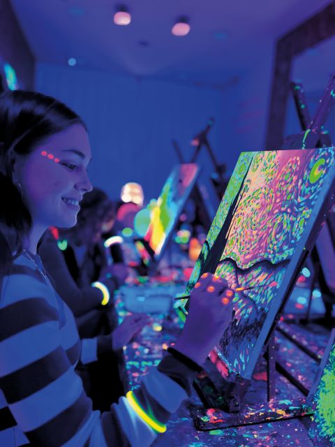 Valencia: Wine Gogh Glow Academy Paint and Sip Classes - Your materials: acrylics, canvas, brushes, and an easel