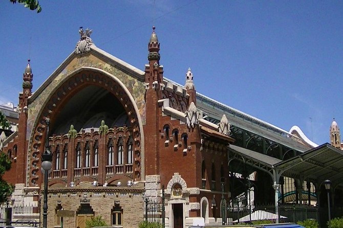 Walking in Valencia - Placa del Ajuntament: Belle Epoque Facades and City Power