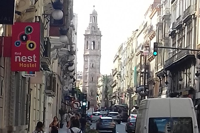 Walking in Valencia - Palacio del Marques de Dos Aguas: Baroque Facade and the Ceramic Collection
