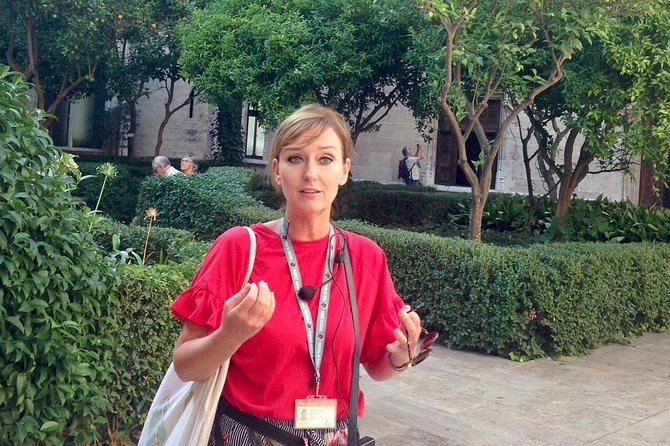 Walking tour through the old town with a Dutch-speaking city guide - How to Use This Tour to Plan the Rest of Your Valencia Day